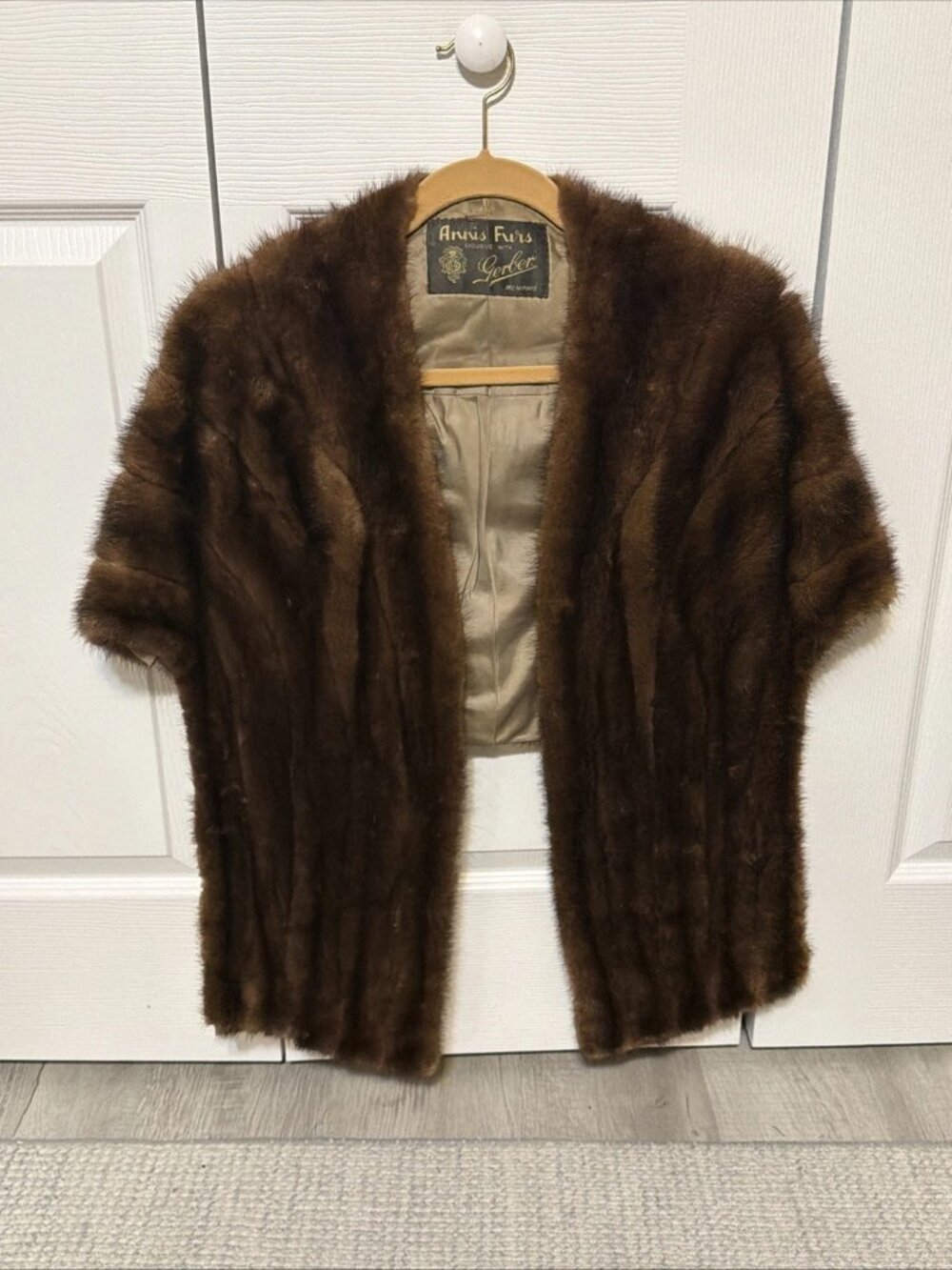 Vintage Annis Furs Brown Mink Stole w/Satin Lining Women's One Size Made in USA